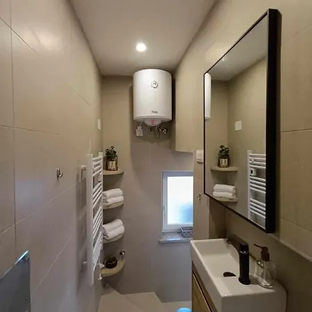 Apartment Tami With Swimming Pool *