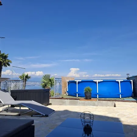 Apartment Tami With Swimming Pool