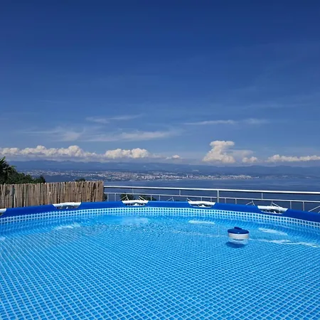 Tami With Swimming Pool Apartment *